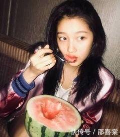 娱乐圈吃瓜的图片大全,揭秘明星幕后生活瞬间